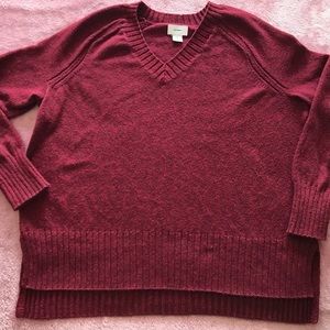 OLD NAVY Size Medium ❣️ V-Neck Tunic Style Sweater ❣️ Maroon with Black Knit 🖤